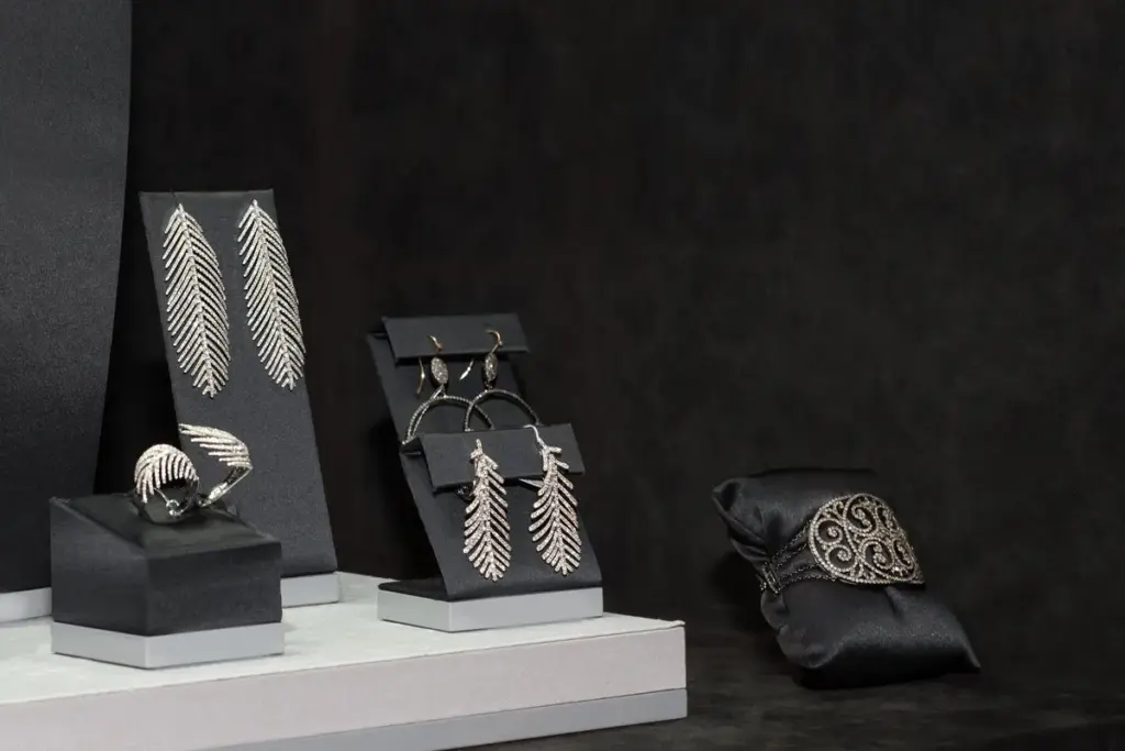 Is Now the Right Time to Sell Your Platinum Jewelry in NYC?